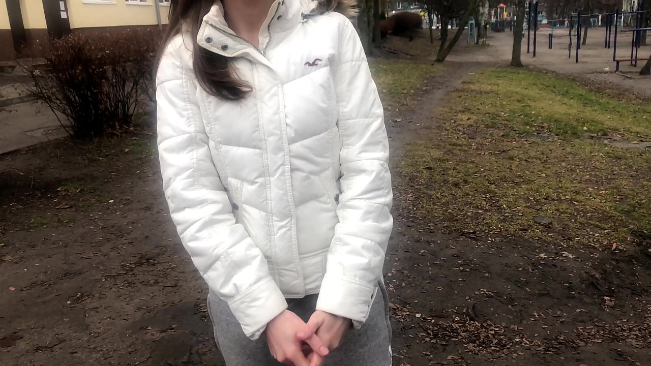 പണത്തിന് അപരിചിതൻ. റഷ്യൻ അമച്വർ. സംസാരത്തോടെ.